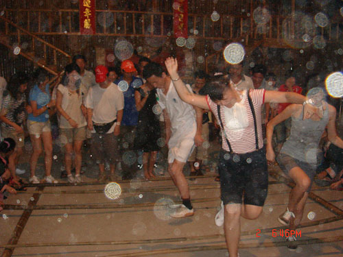 全体员工清远旅游 - 朗华要闻 - 深圳市朗华供应链效劳有限公司