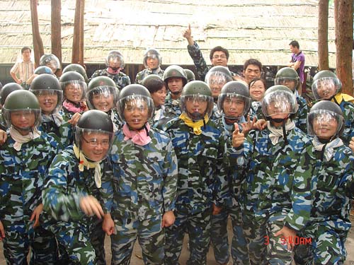 全体员工清远旅游 - 朗华要闻 - 深圳市朗华供应链效劳有限公司