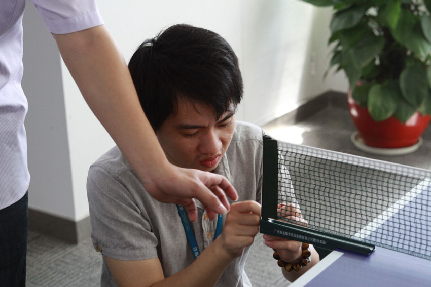 幸福新行动，，，，乒乓球台启用啦！ - 朗华要闻 - 深圳市朗华供应链效劳有限公司