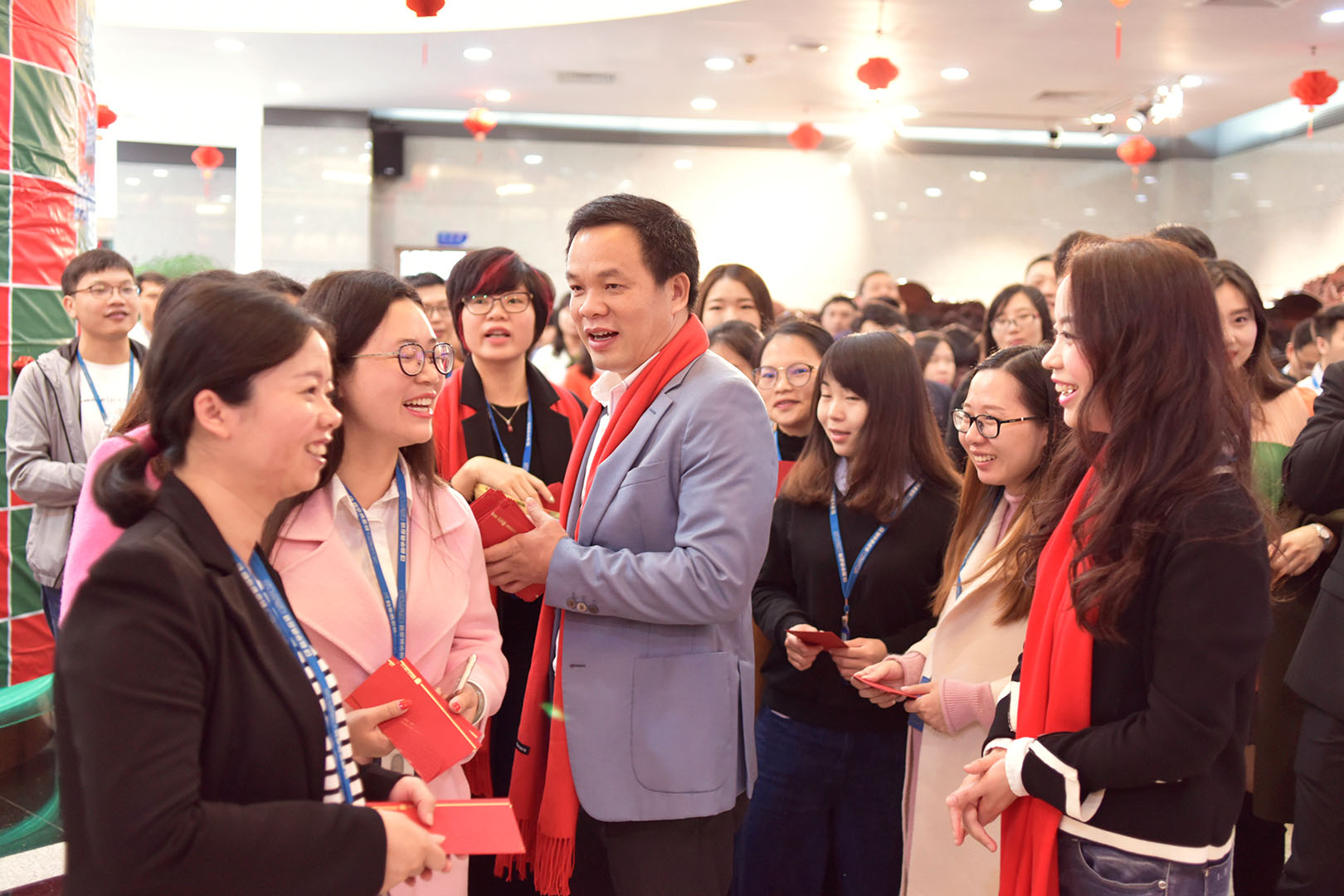 朗华2017年家乡美食分享会暨眷属开放日 - 朗华要闻 - 深圳市朗华供应链效劳有限公司